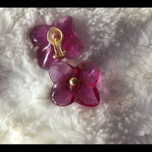 Baccarat fuchsia crystal and 18 kt gold earrings